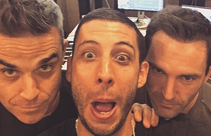 Robbie Williams travaille avec Snow Patrol et Example