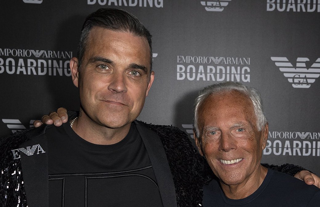 Mode : Robbie Williams chante pour Armani à Milan - Setlist