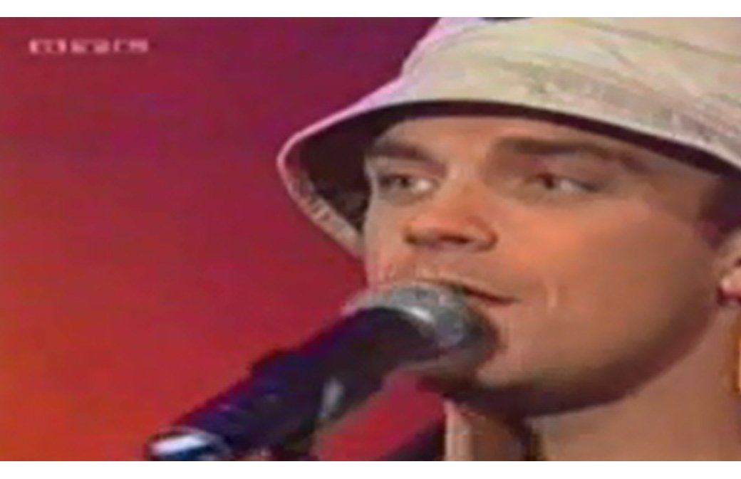 2001 - Juillet - TOTP - The Road To Mandalay